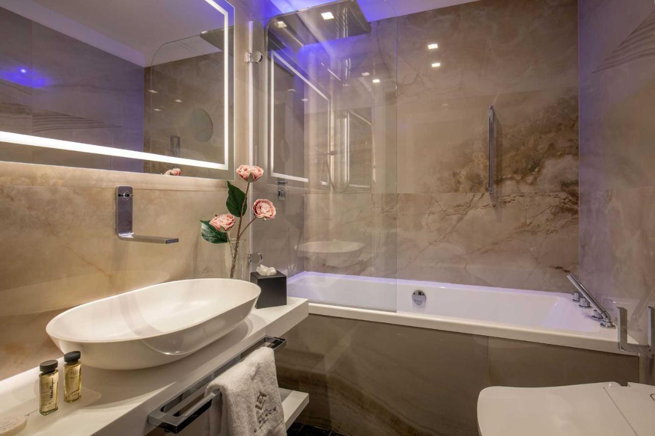 Hotel La Place Roma ภายนอก รูปภาพ